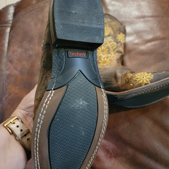 Laredo Brown Leather Western Boots - Picture 8 of 13